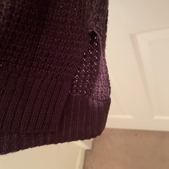 American eagle light knit sweater brown or purple-ish color size medium - Picture 3 of 4